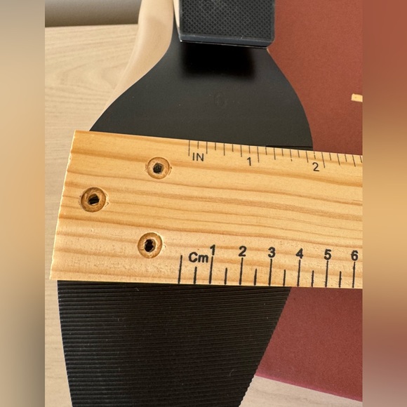 Torgeis Marion Beige Zip-Up Wedge Booties / Size 9 NWB - Picture 12 of 14